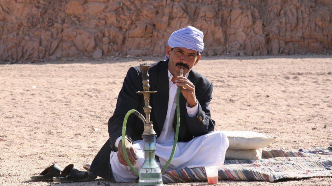 Narghilè: cos’è e come usarlo al meglio Narghilè: cos’è e come usarlo al meglio
