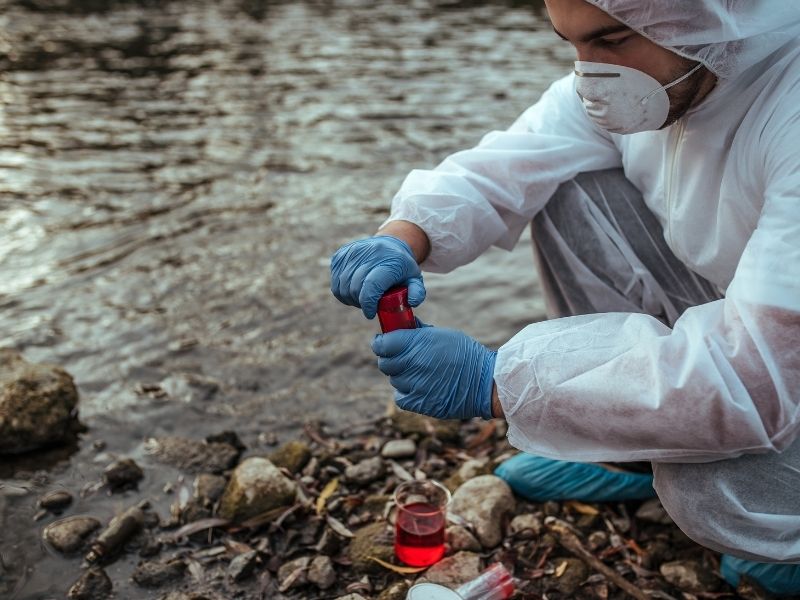 Epidemie e sicurezza idrica: l’idraulico come prima linea di difesa